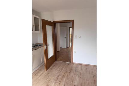 Helle 2-Zimmer-Wohnung, ca. 70 m² mit Balkon – ab sofort - Hunderdorf