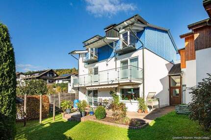 Wärme, Licht & Lebensfreude - Reihenendhaus mit Garten und viel Platz zum Durchatmen - Titisee-Neustadt