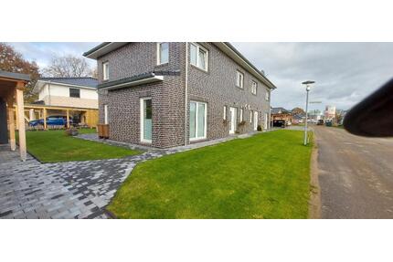 Neuwertige KfW 55 Doppelhaushälfte in 25560 Schenefeld