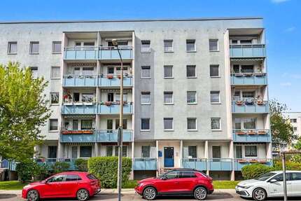 Wohnung zum Kaufen in Halle 82.000,00 € 71.53 m²