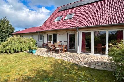 charmantes Familienhaus mit Anbau, Wintergarten, naturnah - Bad Bramstedt