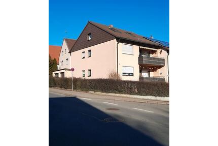 Großzügiges Reiheneckhaus mit Garten, Balkon, Garage & Stellplatz - Neuhausen auf den Fildern