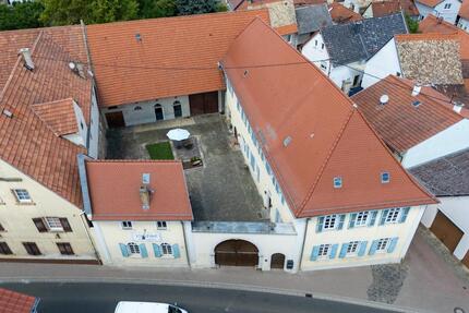 Barockes Bauernhaus in Gau-Odernheim mit viel Platz