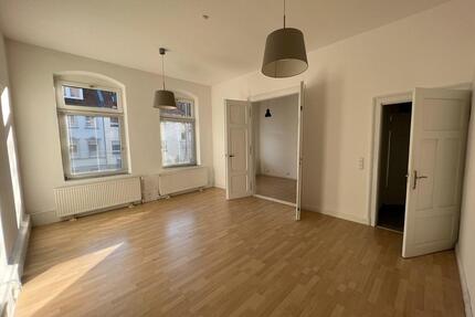 Schöne 4 Zimmer Wohnung in ruhiger Lage - Hildesheim