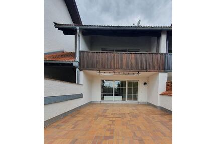 Doppelhaushälfte Parkstetten - 870,00&nbsp;EUR Kaltmiete, ca.&nbsp; 115,00&nbsp;m&sup2; in Parkstetten (PLZ: 94365)