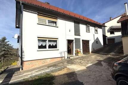 Haus zum Kaufen in Weißenbrunn 159.000,00 € 150 m²