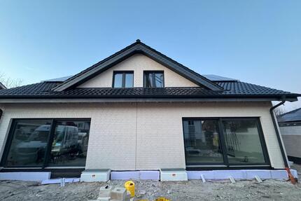 Neubau 2026 – Exklusive Haushälfte mit 2 Stellplatz und Garten - Bad Sassendorf