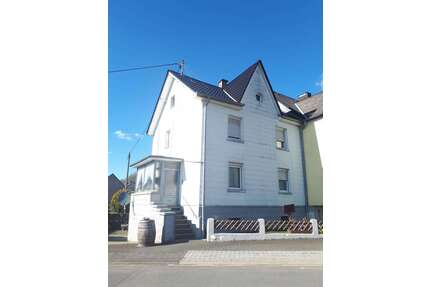 Haus zum Kaufen in Gönnersdorf 125.000,00 € 110 m²