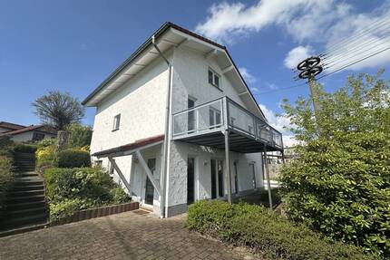 Attraktives Einfamilienhaus mit Einliegerwohnung und flexibler Nutzung - Ransbach-Baumbach