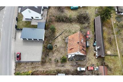 Großzügiges Grundstück (1.316 m²) in ruhiger Wohnlage von Roth - vielseitig nutzbar