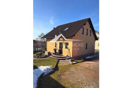 bezugsfertiges Haus mit Garage & Wohnkeller - Erlau