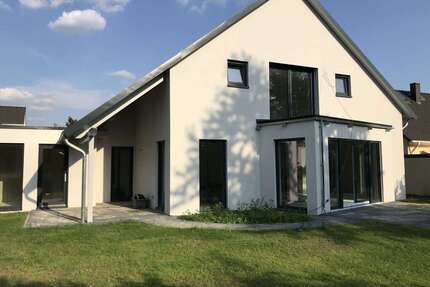 Haus zum Mieten in Hildesheim 1.500,00 € 140 m²