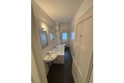 **FRISCH RENOVIERT**Helle 2-Zimmerwohnung mit Tageslichtbad** - Rinteln