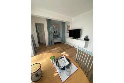 Möblierte Wohnung im Gladbacher Zentrum - Blick ins Grüne - Mönchengladbach