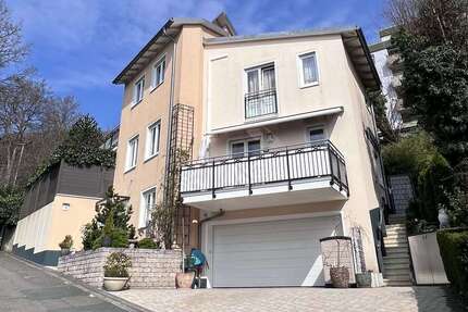 Haus zum Kaufen in Eppenhain 685.000,00 € 187.67 m²
