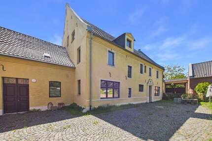 Haus zum Kaufen in Pulheim 1.090.000,00 € 321 m²