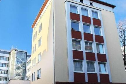 Große Wohnung mit drei Zimmern in Hannover Mitte