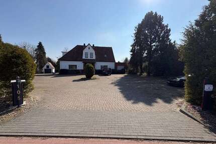 Haus zum Kaufen in Porta Westfalica 335.000,00 € 300 m²