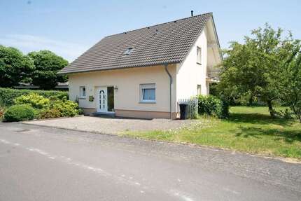 Haus zum Kaufen in Hellertshausen 290.000,00 € 140 m²