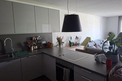 helle, gut aufgeteilte 3-Zimmer-Wohnung mit Balkon und TG-Platz - Hengersberg