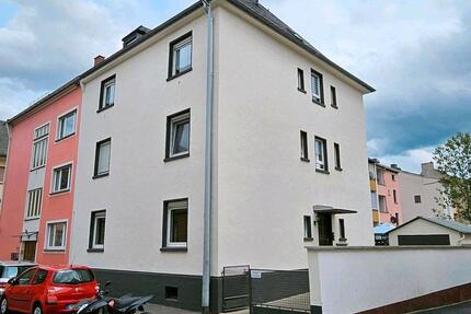 LAHNSTEIN, Frühmesserstr. 24, Hübsche Hochparterre-Wohn. mit EBK