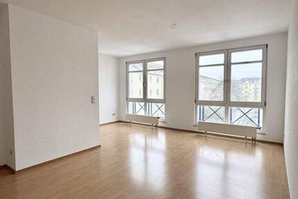 Ideal zum Eigennutz! | 2- Zimmerwohnung mit Balkon in Elbnähe | Dresden Johannstadt