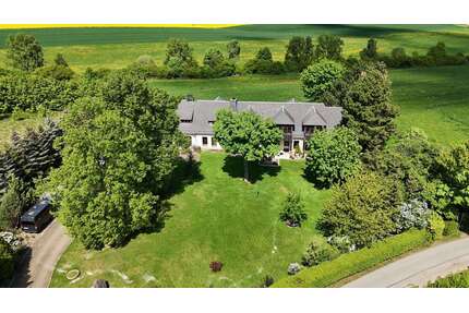 Haus zum Kaufen in Zwickau 260.000,00 € 144.49 m²