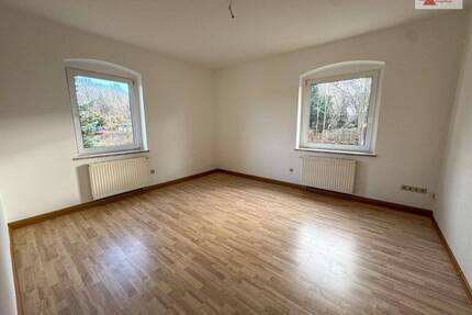 2-Raum-Wohnung in Randlage von Lößnitz im 1. Obergeschoss