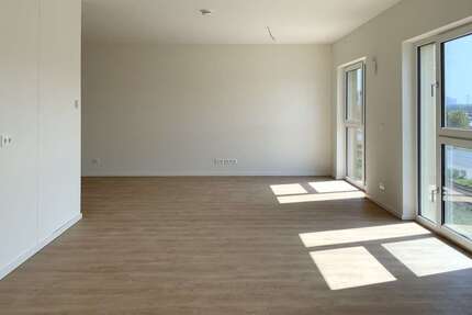 Wohnung zum Mieten in Berlin 1.457,22 € 121.44 m²