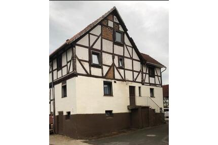 Kleines Fachwerkhaus mit Terrasse - Felsberg