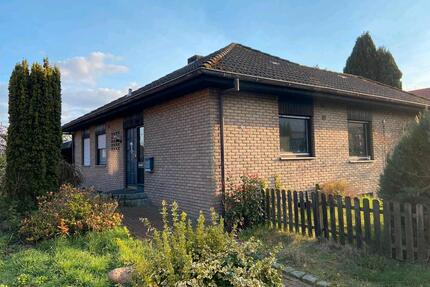 Bungalow mit Vollkeller und Carport - Rheine Altenrheine