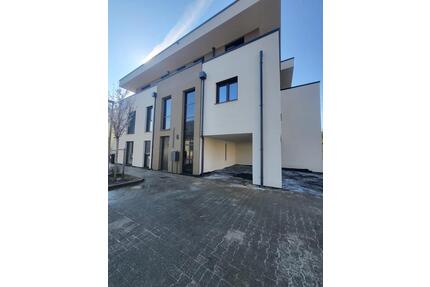 Moderne Penthouse Wohnung - 1.498,00&nbsp;EUR Kaltmiete, ca.&nbsp; 103,00&nbsp;m&sup2; in Paderborn (PLZ: 33106) Elsen