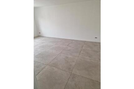 Moderne 3 Zimmer Wohnung nähe Saarbrücken (Stiring-Wendel) - Püttlingen