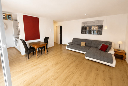 SB. St.Arnual- Möblierte 2-Zimmer-Wohnung mit Balkon, Einbauküche und Tiefgaragenstellplatz in ruhiger Lage - Saarbrücken St Arnual