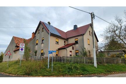 Drei -Seiten- Hof, großes Grundstück, Solaranlage, Gasheizung - Langenleuba-Niederhain