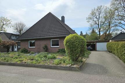 Bungalow mit ausbaufähigem DG in ruhiger Lage von Jaderberg