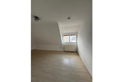 Tolle renovierte DG Wohnung in Heilbronn-Mitte