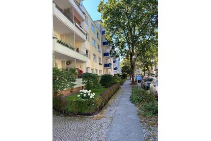 Charmante 2-Zimmerwohnung in begehrter Lage mit Balkon & Einbaukü - Berlin Charlottenburg-Wilmersdorf