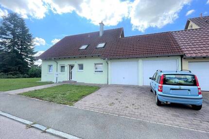 Gepflegte und helle Erdgeschosswohnung inkl. moderner EBK und Garage sowie Gemeinschaftsgarten - Rot am See