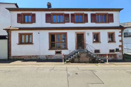 Haus zum Mieten in Enkenbach-Alsenborn 1.300,00 € 155 m²
