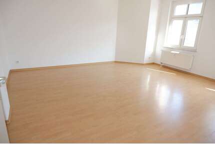 Wohnung zum Mieten in Chemnitz 186,00 € 33.8 m²