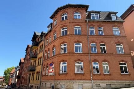 Seltenes Gründerzeit-Mehrfamilienhaus in Jena - provisionsfrei!