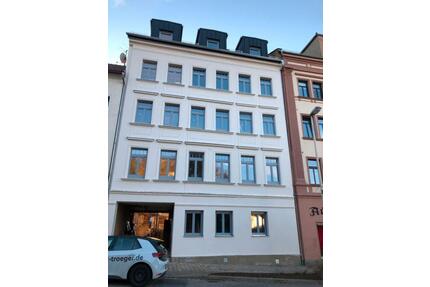 Moderne 3-Raum-Wohnung mit Südbalkon & Stellplatz - Glauchau