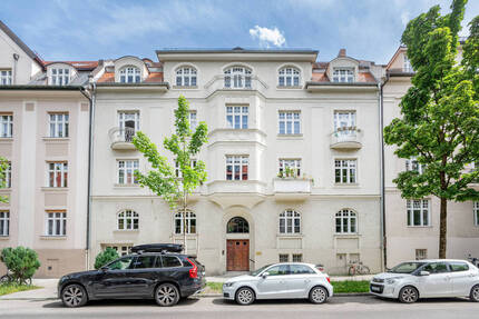 Traumhafte Altbau-Wohnung. Herrschaftlich und hell. - München Bogenhausen