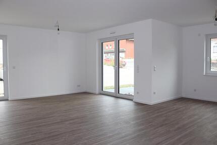 Exklusive Erdgeschosswohnung mit zwei Terrassen - Zweitbezug! - Blomberg