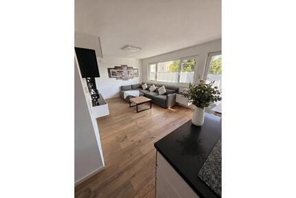 Exklusive,sonnige 4-Zimmer Dachgeschosswohnung mit großem Balkon - Bodnegg