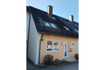 renoviertes Reihenmittelhaus in Heimstetten - Kirchheim bei München