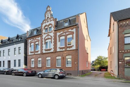 Altbau-Charme mit Geschichte - MFH mit 5 WE und 4 Garagen in Herne