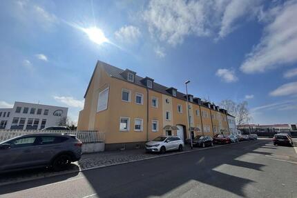 Auf Wunsch mit Einbauküche: moderne 2 Zimmerwohnung mit Balkon! - Magdeburg Neue Neustadt