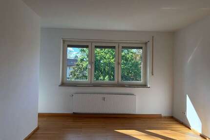 Wohnung zum Mieten in Erlangen 1.038,42 € 99.18 m²